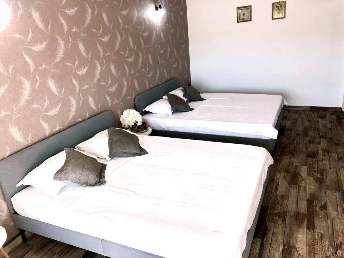 Mustaciosul Dunarii Hotel เอเชลนิทซา ภายนอก รูปภาพ