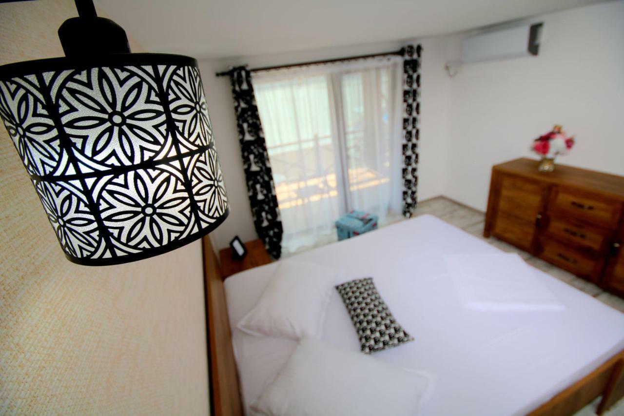 Mustaciosul Dunarii Hotel เอเชลนิทซา ภายนอก รูปภาพ